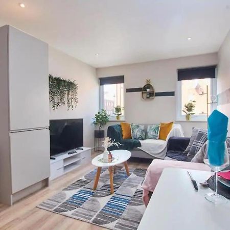 Beautiful 1 Bedroom Flat In Leeds - Sleeps 4 Leeds (West Yorkshire) Exterior photo