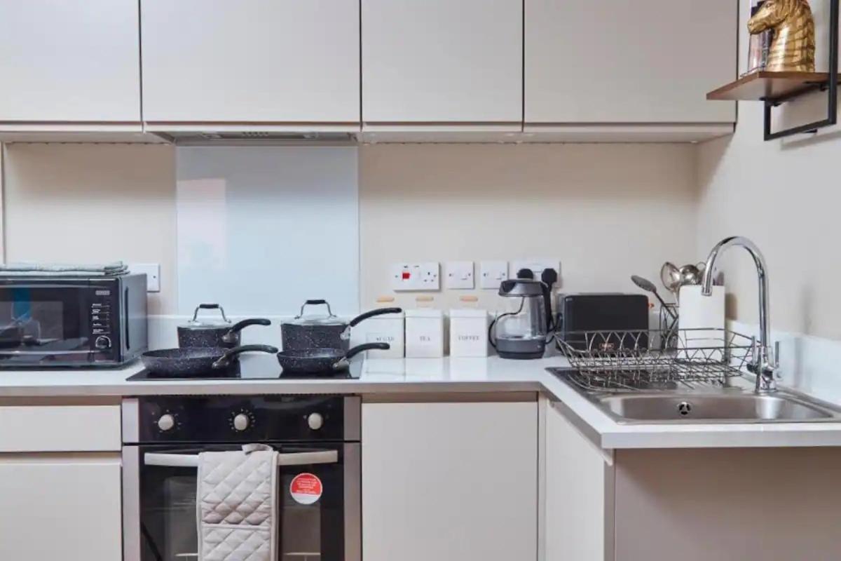 Beautiful 1 Bedroom Flat In Leeds - Sleeps 4 Leeds (West Yorkshire) Exterior photo
